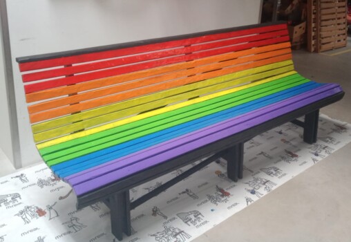 Regenbogenbank der HAI-Hallein